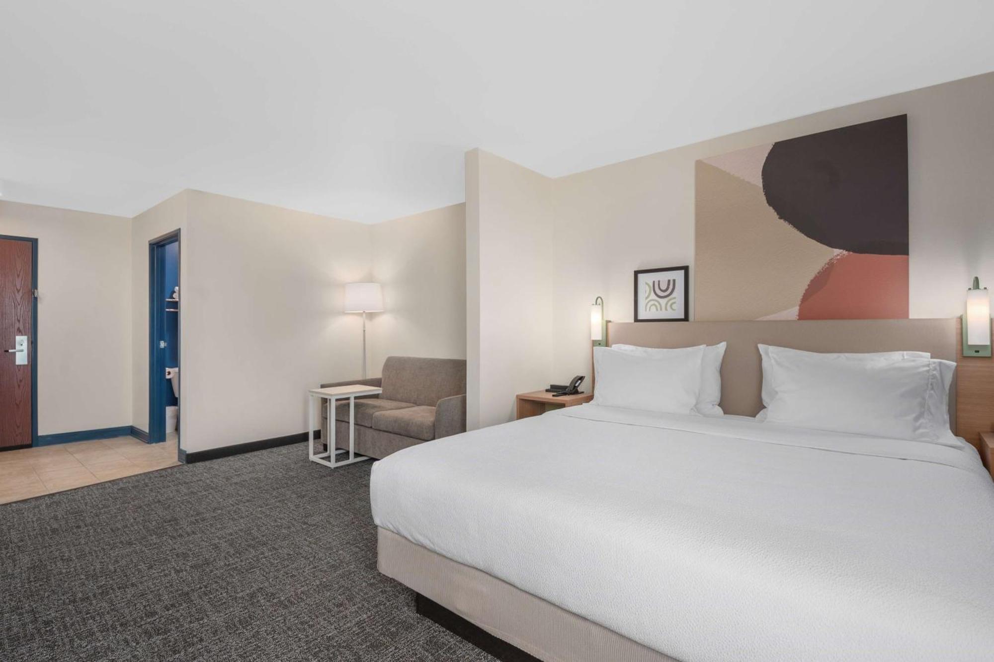 Spark By Hilton Minot Bagian luar foto