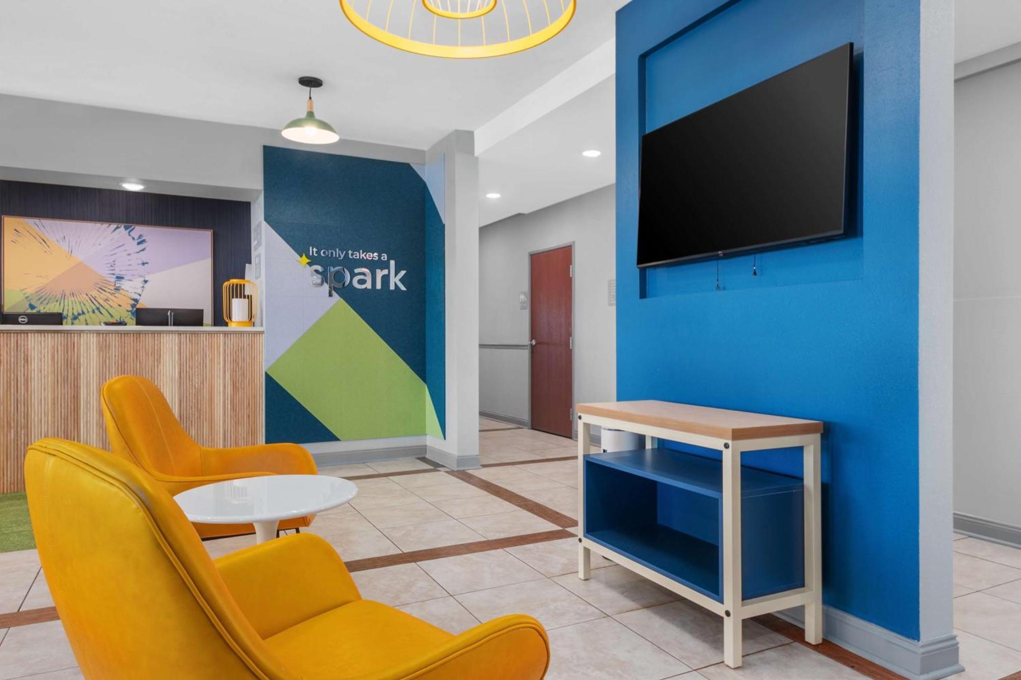 Spark By Hilton Minot Bagian luar foto