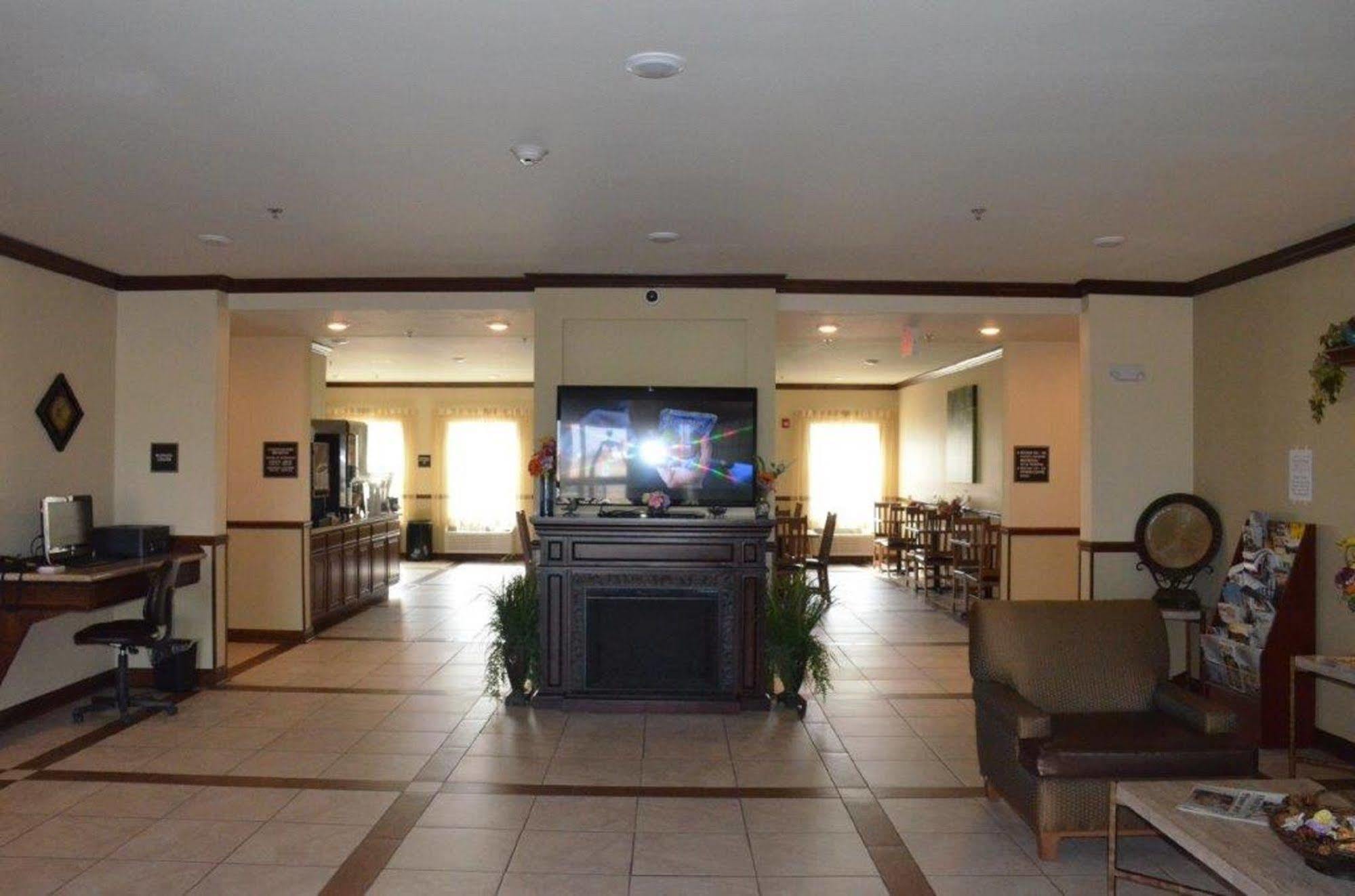 Spark By Hilton Minot Bagian luar foto